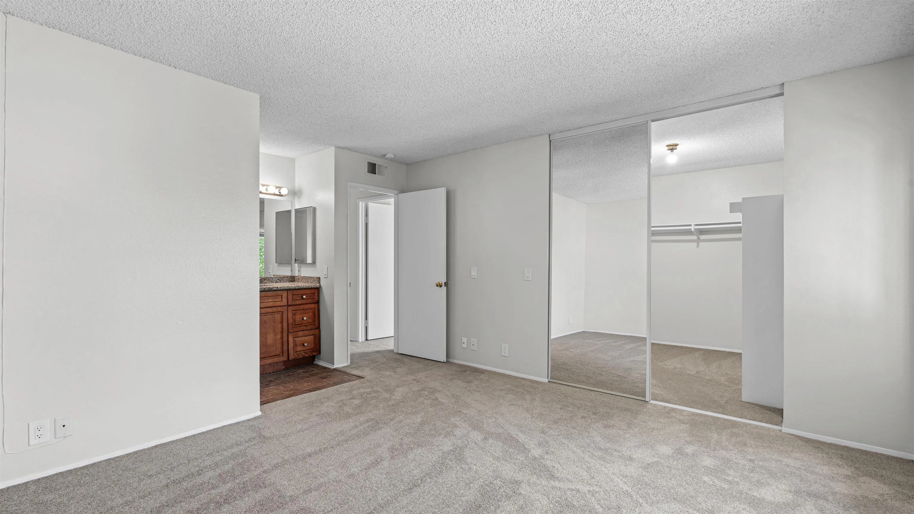 Photo #19: 260015412 Listing: Photo #19