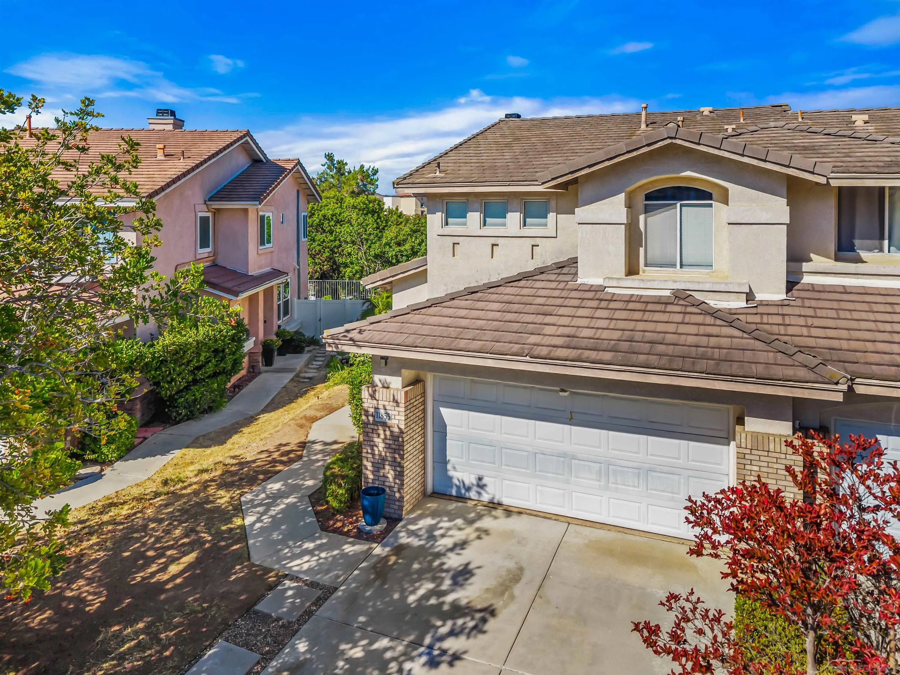 Photo #1: 260015419 Listing: Photo #1