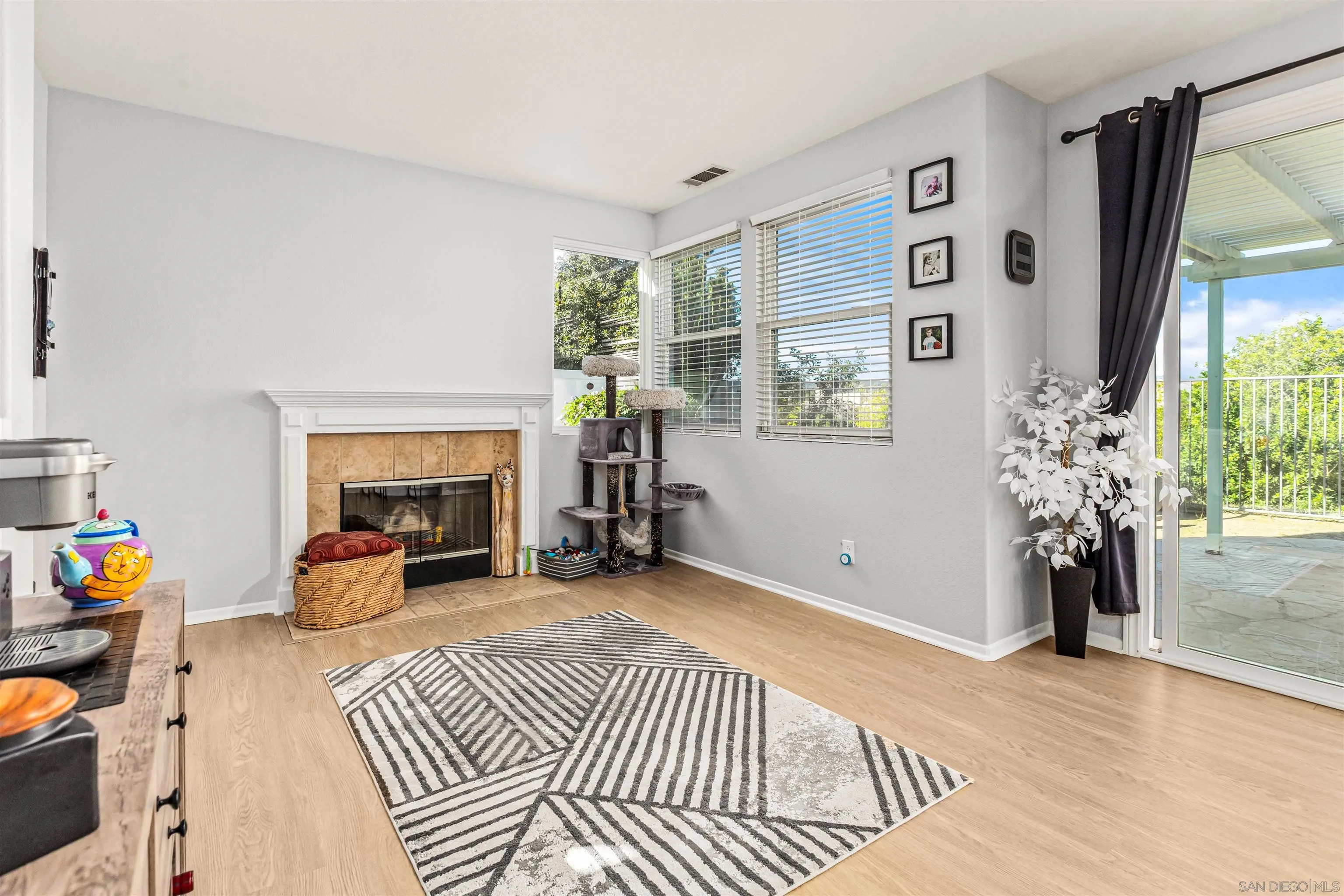 Photo #8: 260015419 Listing: Photo #8