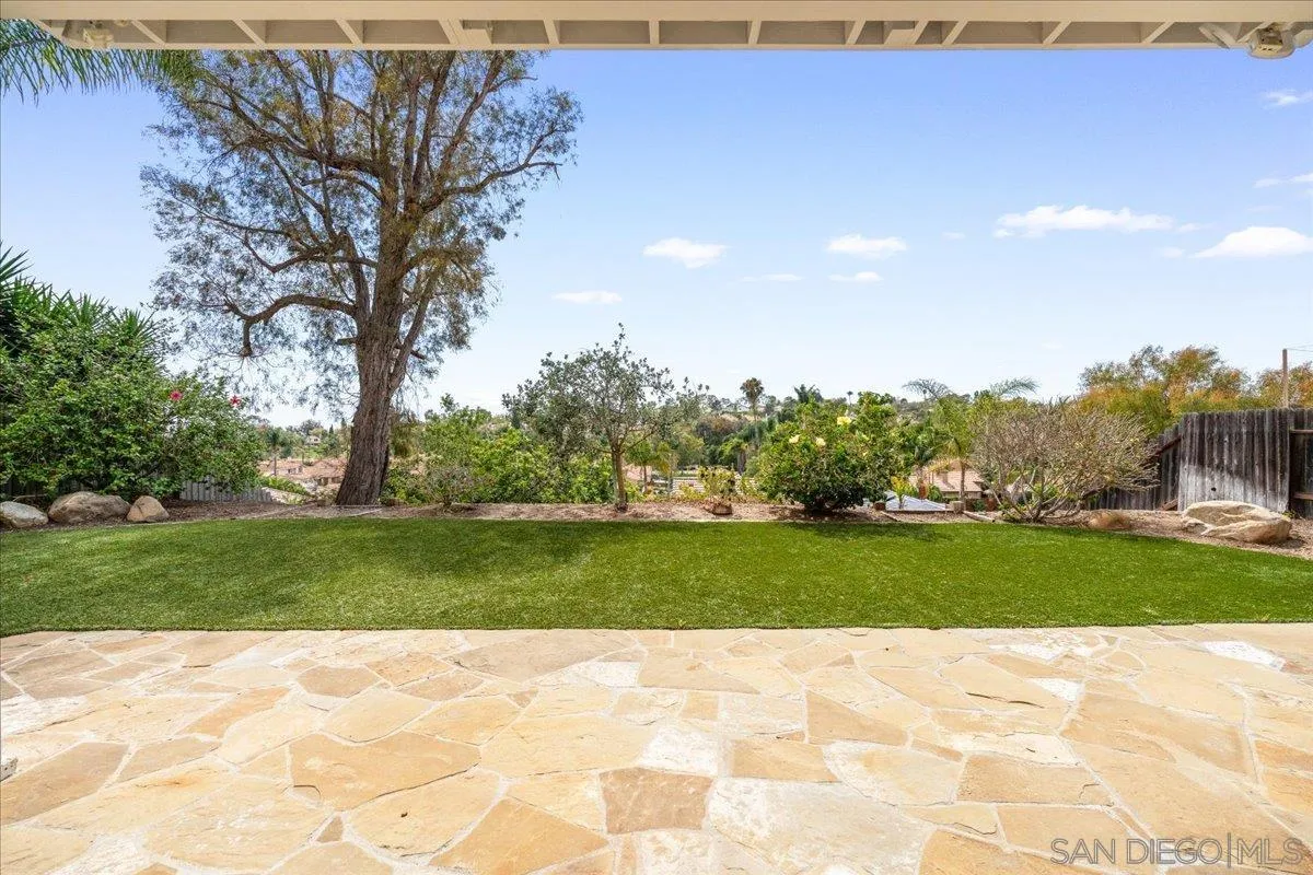 https://cdn.realtyfeed.com/cdn/127/260015421/0a7e7c8b88cd6e8c76e9e3e00ddcabf2.webp