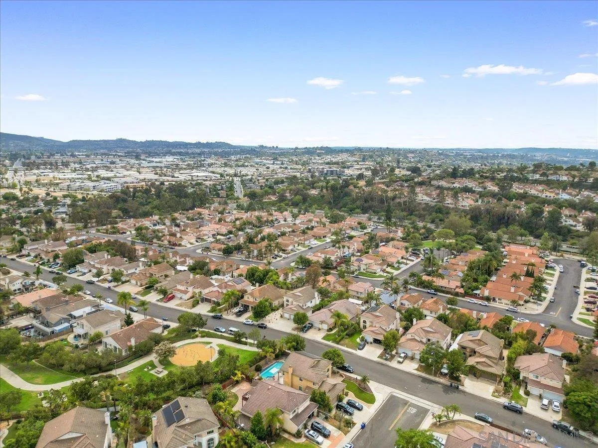 https://cdn.realtyfeed.com/cdn/127/260015421/cbbffddb8dad43ab3e0887605feb1438.webp