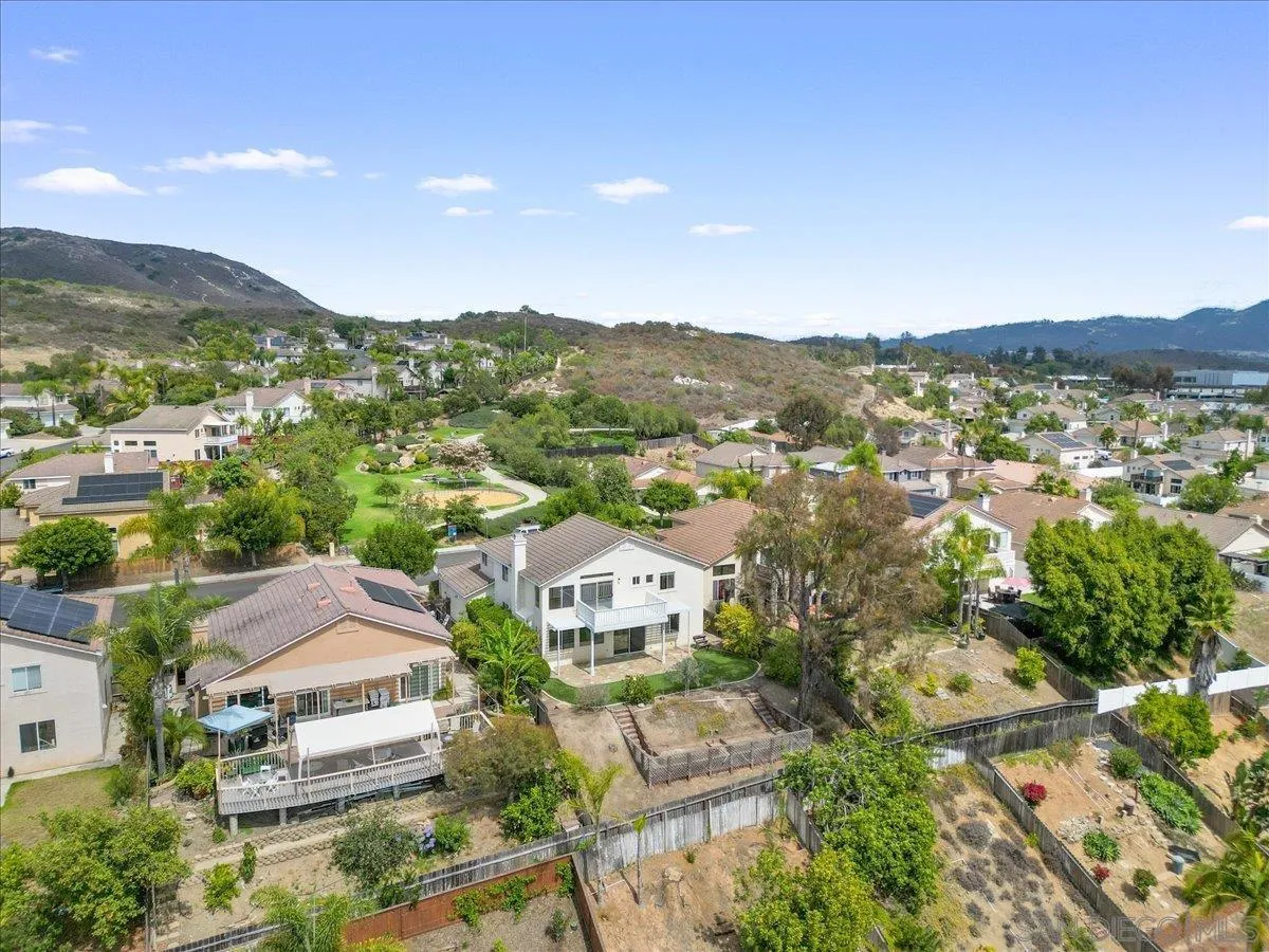 https://cdn.realtyfeed.com/cdn/127/260015421/ebbdb5472cfda49561d98b5c44dabb18.webp