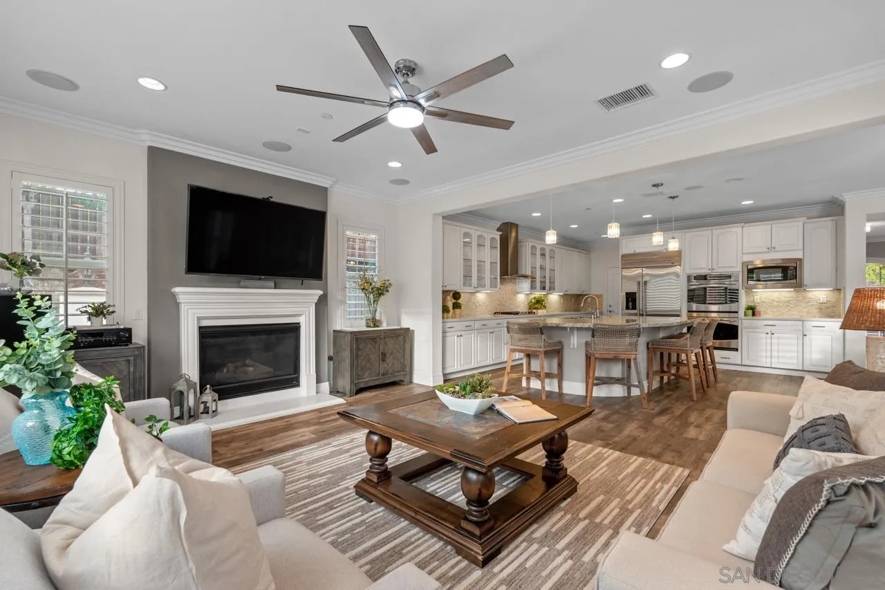 https://cdn.realtyfeed.com/cdn/127/260015422/12399357b6fc15e9f8fffa407e0b2686.webp