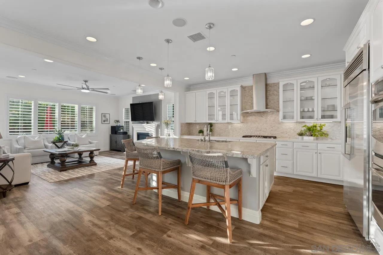 https://cdn.realtyfeed.com/cdn/127/260015422/16c259dd9f5d970609c41f09b0b8aa68.webp