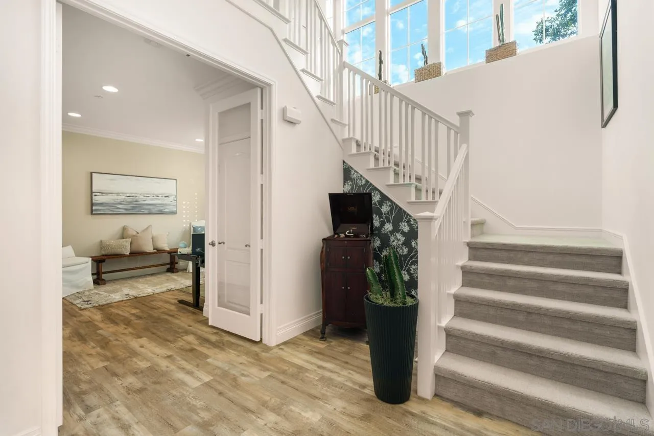 https://cdn.realtyfeed.com/cdn/127/260015422/422d5ec4138d8e8cb7bf1d43978f4e7f.webp