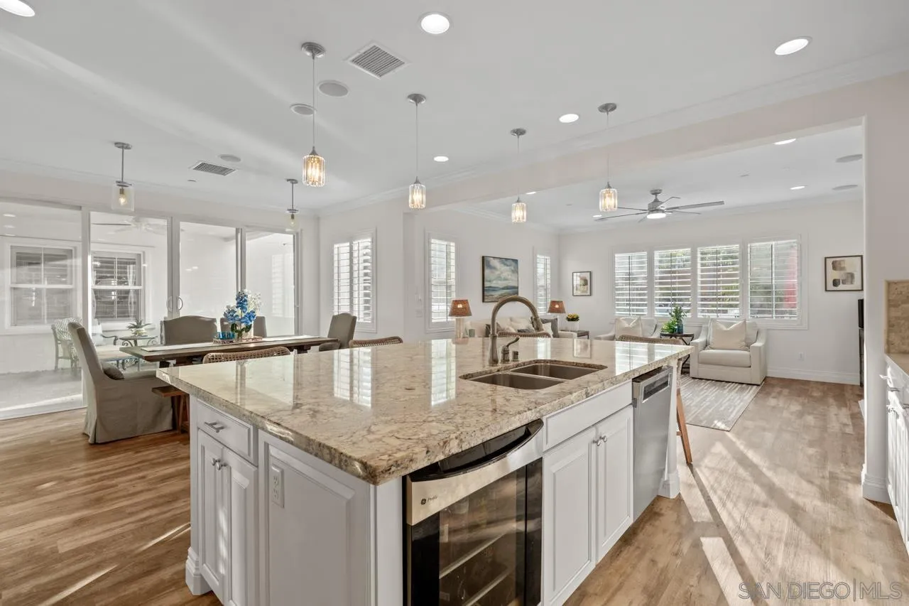 https://cdn.realtyfeed.com/cdn/127/260015422/5224bd09bac7f11734038ff1ff27a521.webp
