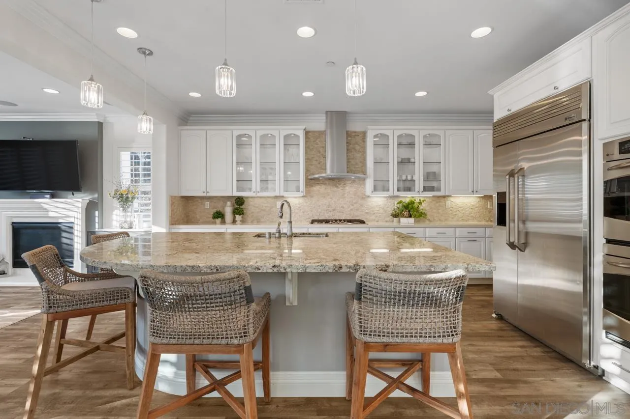 https://cdn.realtyfeed.com/cdn/127/260015422/63a3bf3f361ff97fe7bc0e948c3223bd.webp