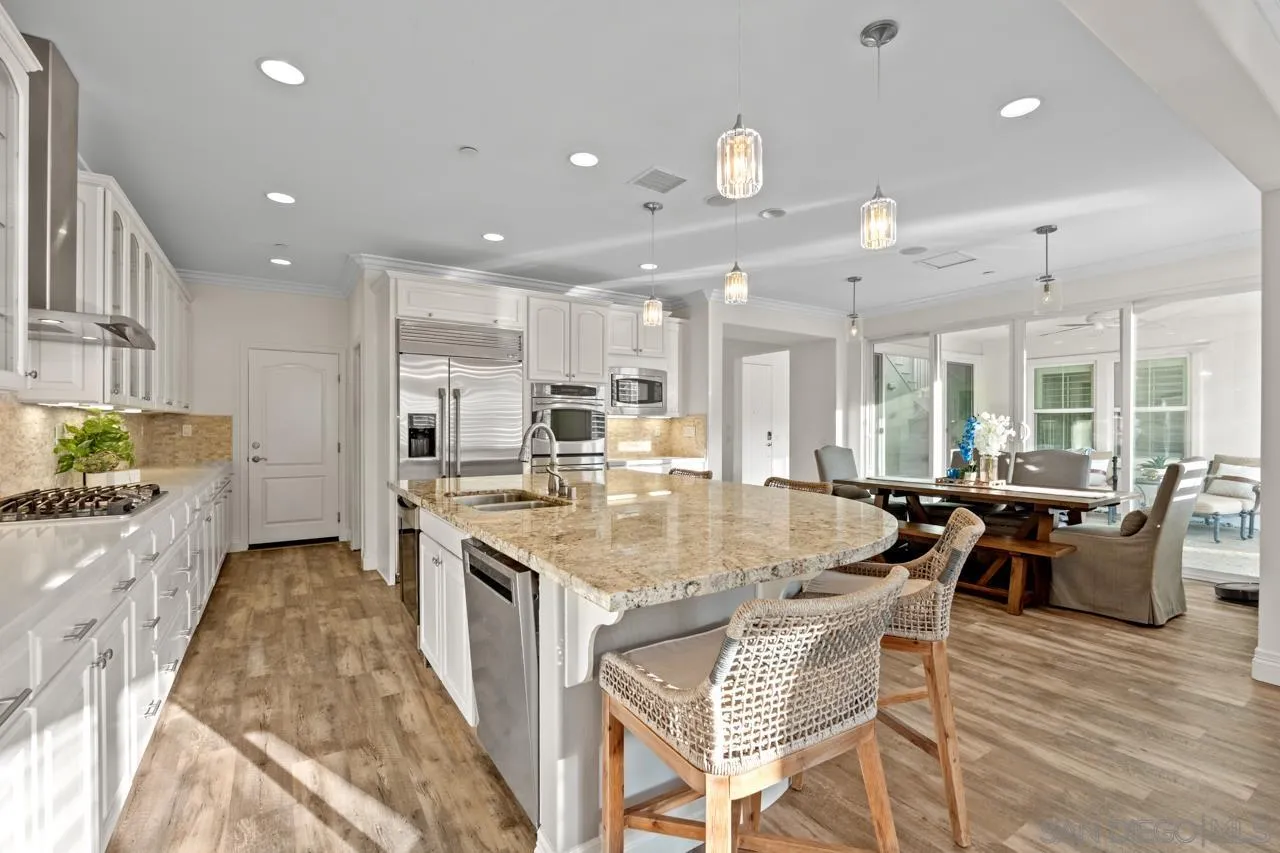 https://cdn.realtyfeed.com/cdn/127/260015422/651f824b834b07ecd6bf670fc805ffd6.webp