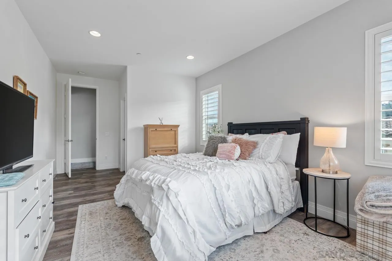 https://cdn.realtyfeed.com/cdn/127/260015422/f59a4d0707d23373057ac39d9dec4e3a.webp