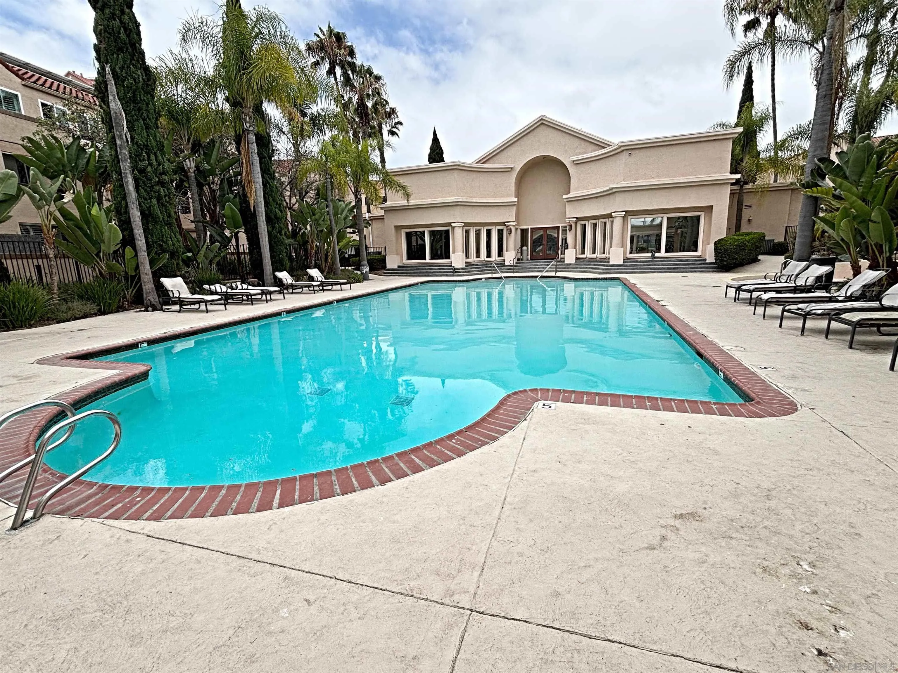 Photo #15: 260015425 Listing: Photo #15