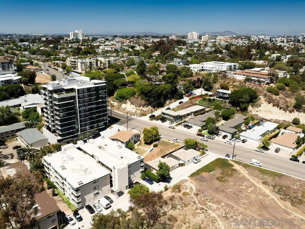 https://cdn.realtyfeed.com/cdn/127/260015426/02d06739d1cf7934d3be4d3257d4fa36.webp