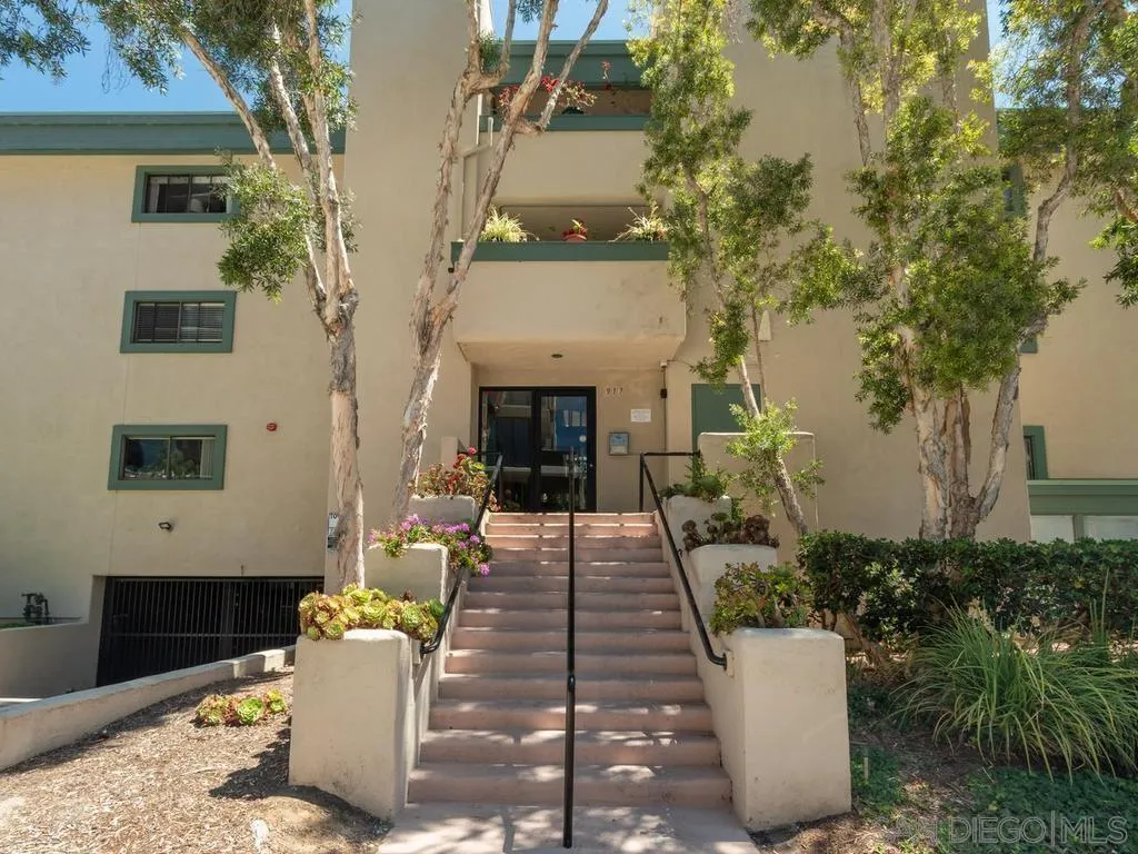 https://cdn.realtyfeed.com/cdn/127/260015426/07c901177447ed6d39852c9058b2f699.webp