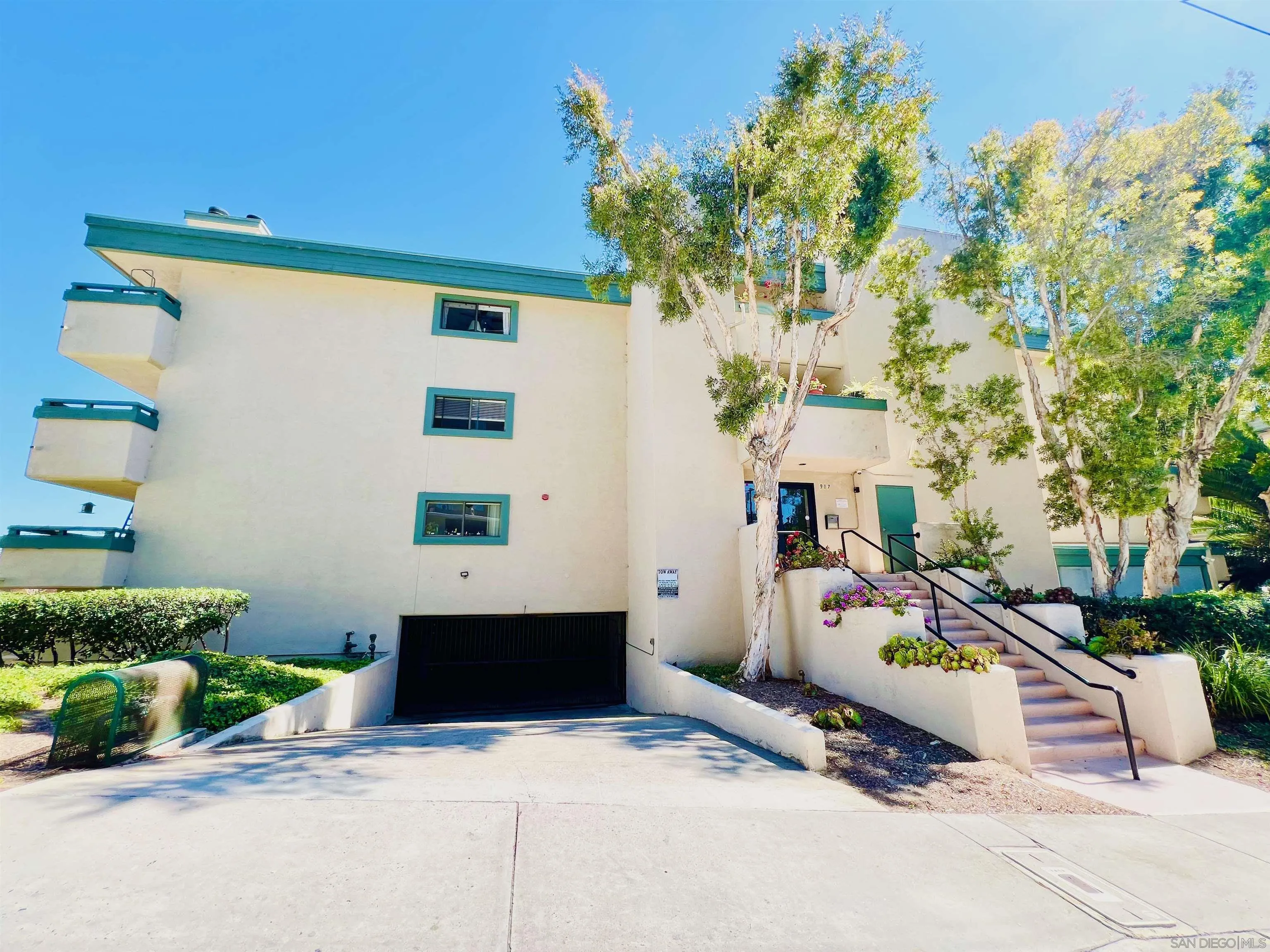 https://cdn.realtyfeed.com/cdn/127/260015426/095f6d84dd350da833524fe756f85791.webp