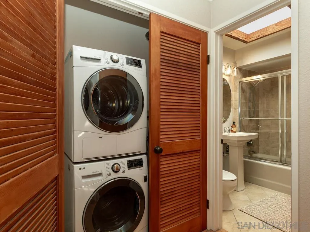 https://cdn.realtyfeed.com/cdn/127/260015426/34031b7bfc33b115b96ac8de45129d20.webp