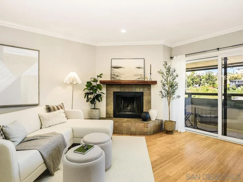 https://cdn.realtyfeed.com/cdn/127/260015426/4501dce65cf4c023ee9bb2899018b23e.webp