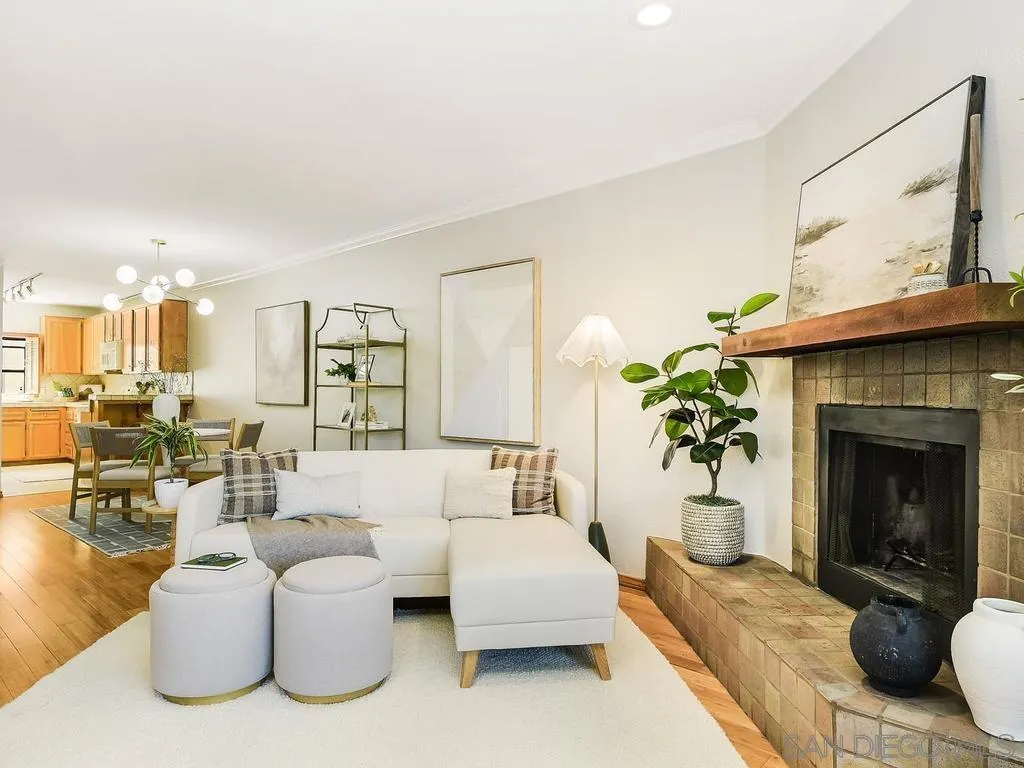 https://cdn.realtyfeed.com/cdn/127/260015426/8376948ef3efbc78803d4eb8922fa267.webp
