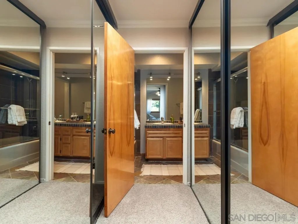 https://cdn.realtyfeed.com/cdn/127/260015426/8e8041fd825af22491d1f155fec49ea8.webp