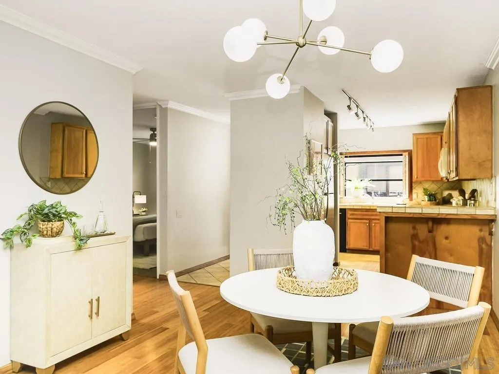 https://cdn.realtyfeed.com/cdn/127/260015426/ce5d22a038e8f4a1b49784ce9c815cb2.webp