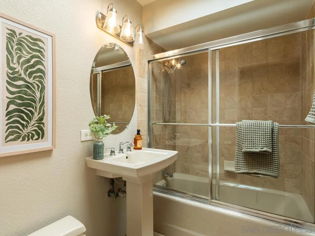 https://cdn.realtyfeed.com/cdn/127/260015426/f31eea9b4a1399bf7fece2506ed60a65.webp