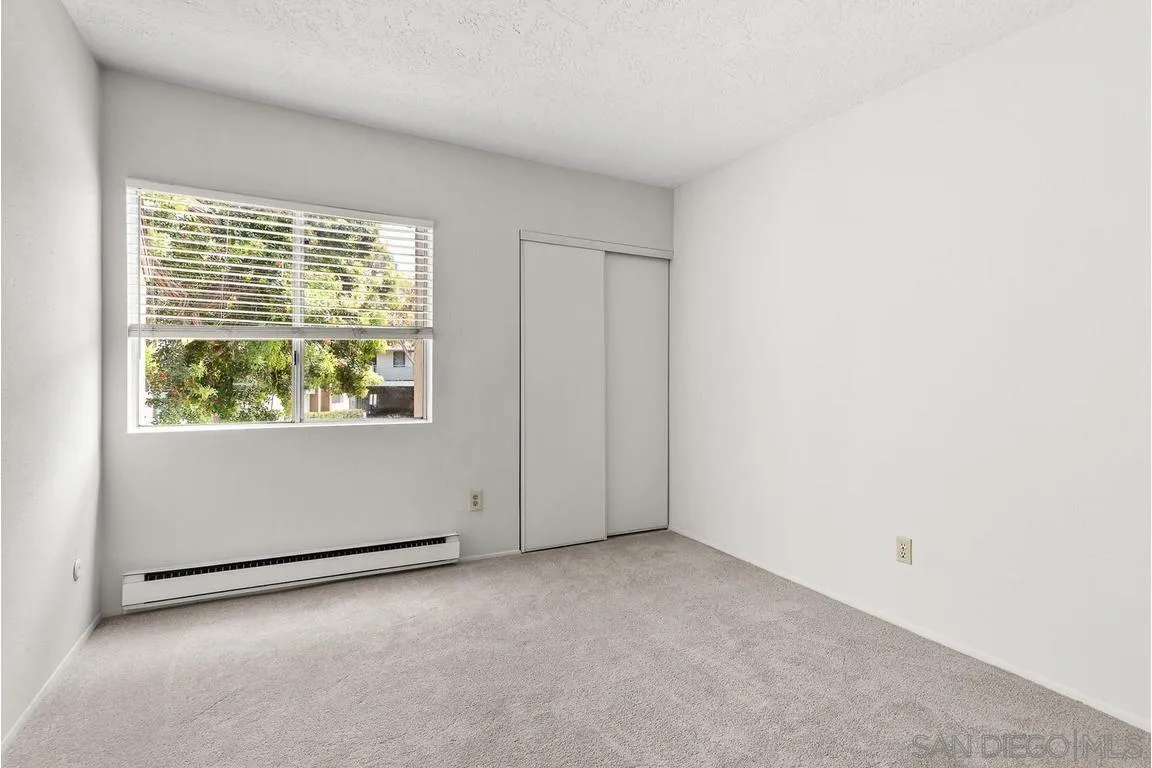 https://cdn.realtyfeed.com/cdn/127/260015428/9ea853b12a3c2c36f43e44ceb8594905.webp
