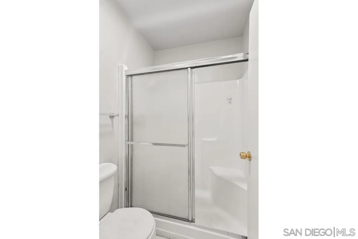 https://cdn.realtyfeed.com/cdn/127/260015428/a5f62aa6e91c96f3afd0b8fb950130f4.webp