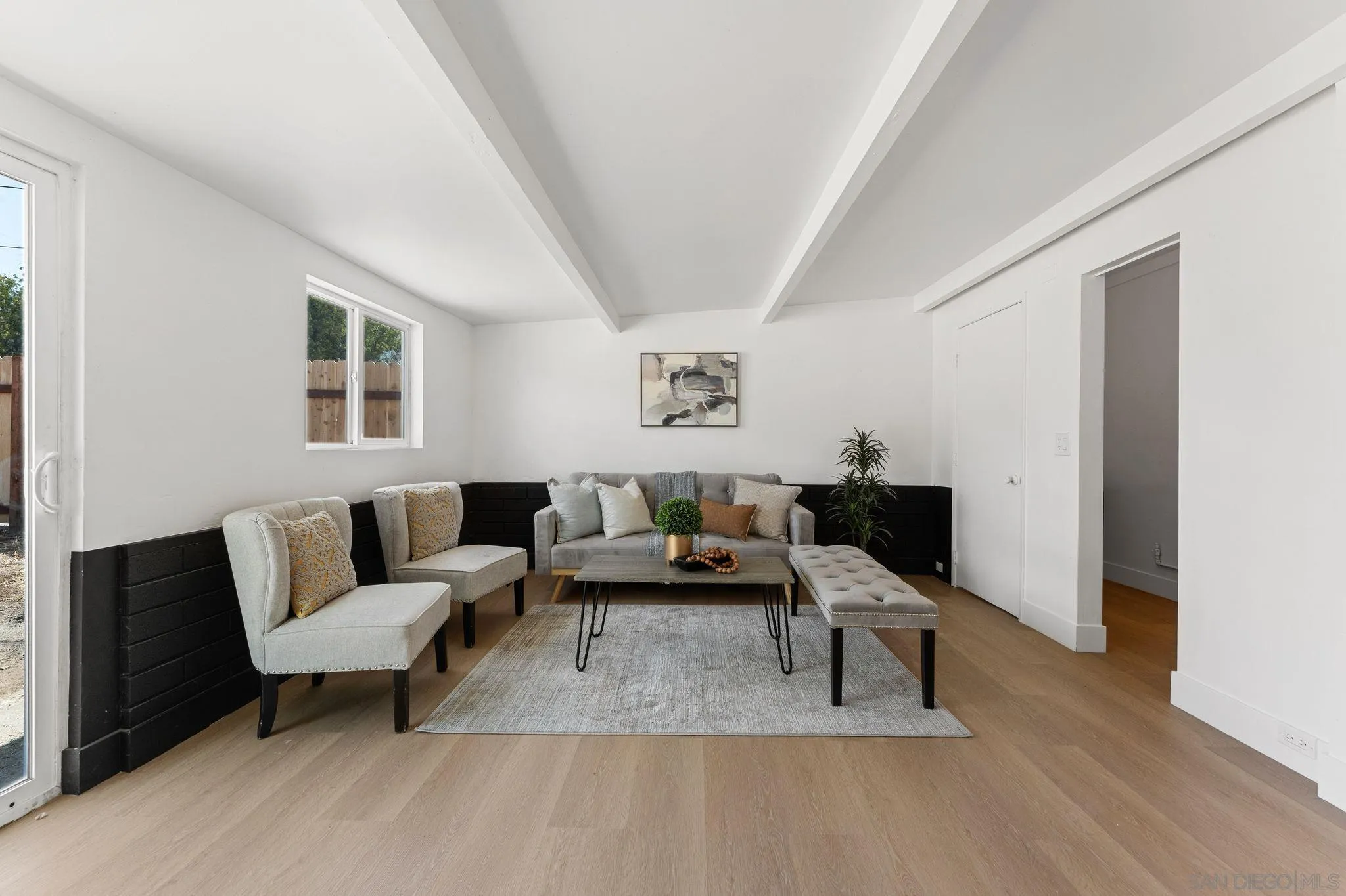 https://cdn.realtyfeed.com/cdn/127/260015429/371a9d6a37f19780bffeb0293b95dbf6.webp