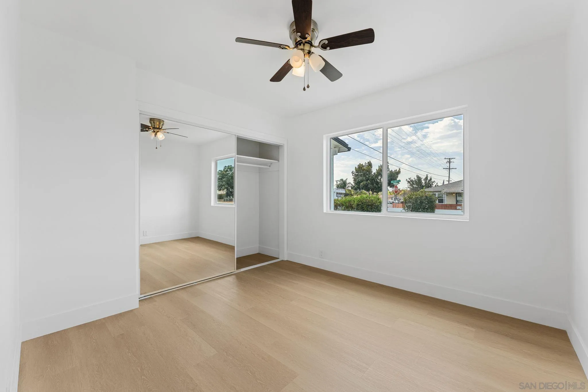 https://cdn.realtyfeed.com/cdn/127/260015429/86c825d6fc39234191508accb5adfb82.webp