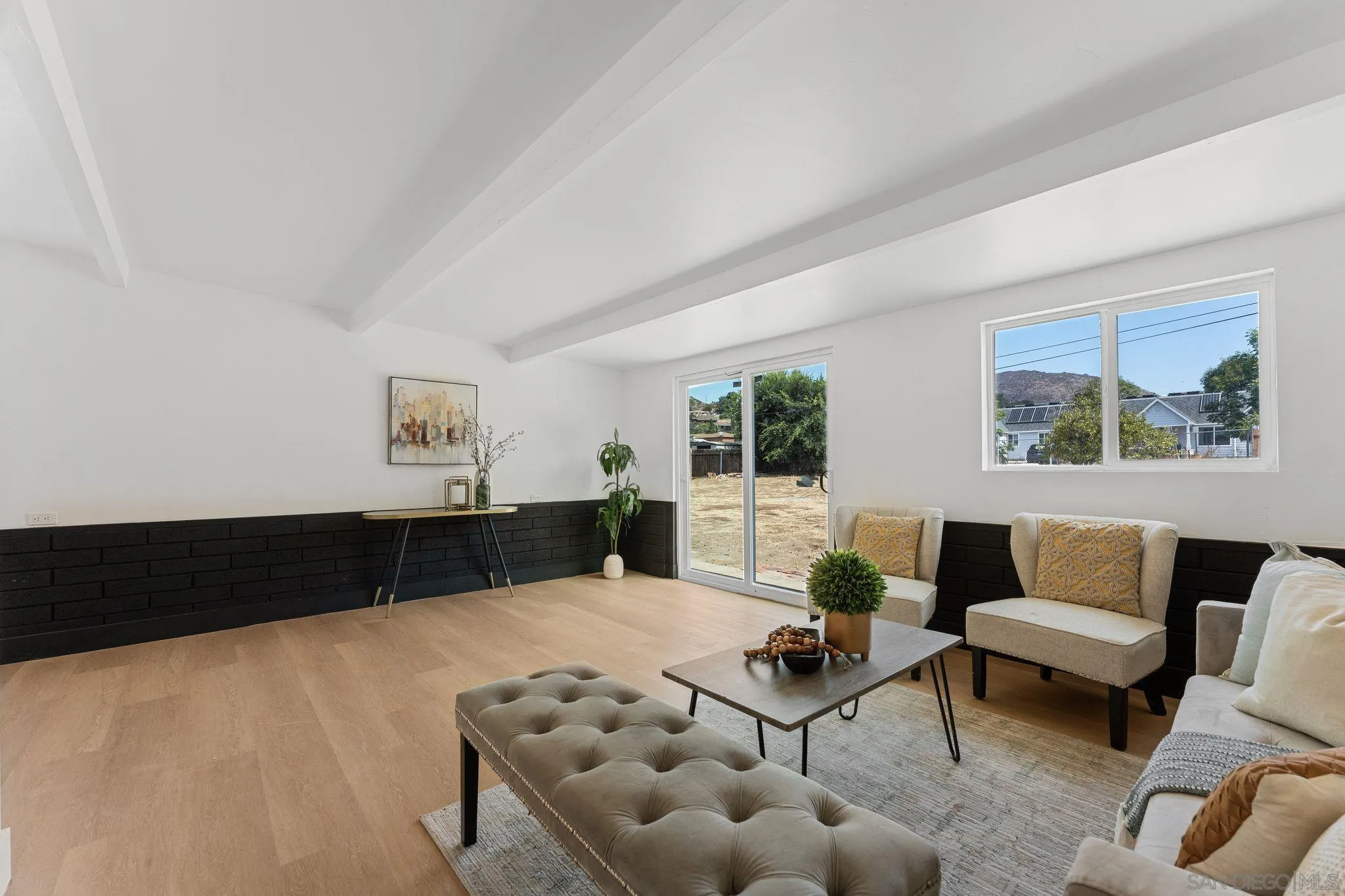 https://cdn.realtyfeed.com/cdn/127/260015429/9915af4baca95c4f5cb3ff968a6c47e3.webp