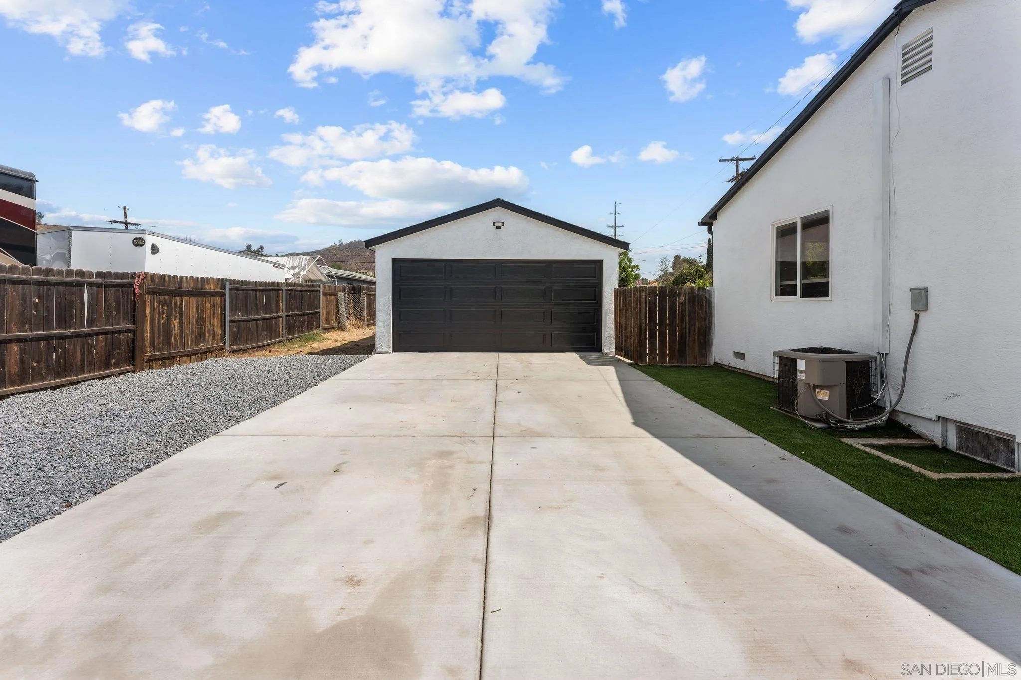 https://cdn.realtyfeed.com/cdn/127/260015429/ce5e0082820d608926173087242fb3af.webp