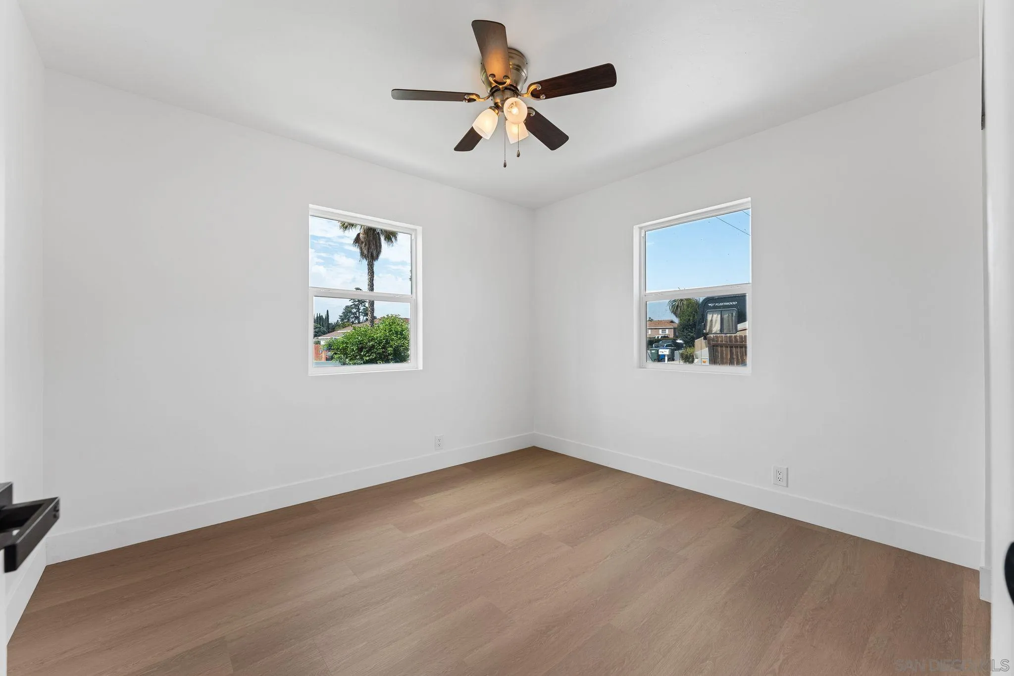 https://cdn.realtyfeed.com/cdn/127/260015429/e5a98c3cea64c931adb53fd6647a6faf.webp