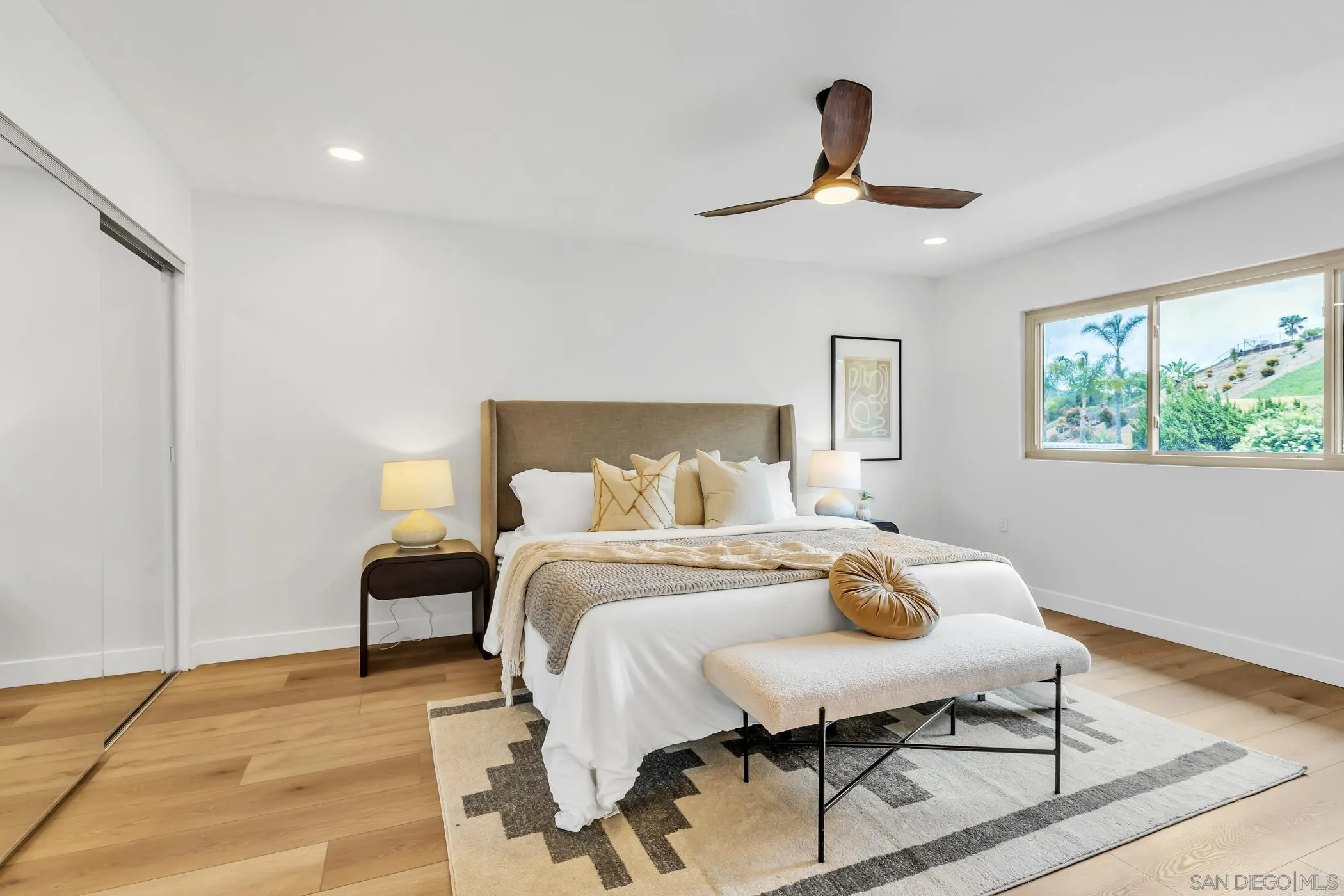 https://cdn.realtyfeed.com/cdn/127/260015430/74a12626e7b5561d184d2c416228f57f.webp