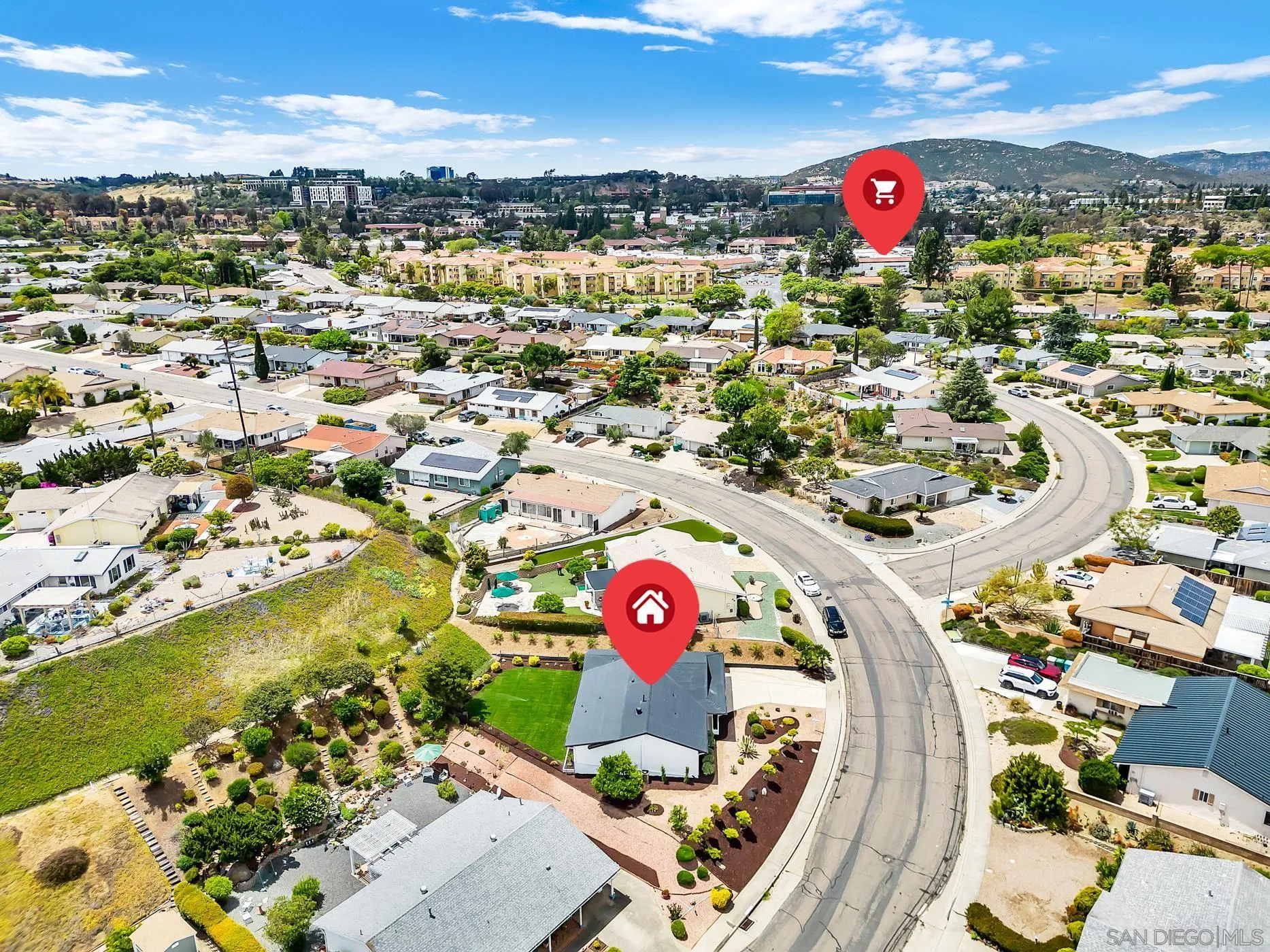 https://cdn.realtyfeed.com/cdn/127/260015430/8a1794ec6b3ae39c536cfac9fc81573b.webp