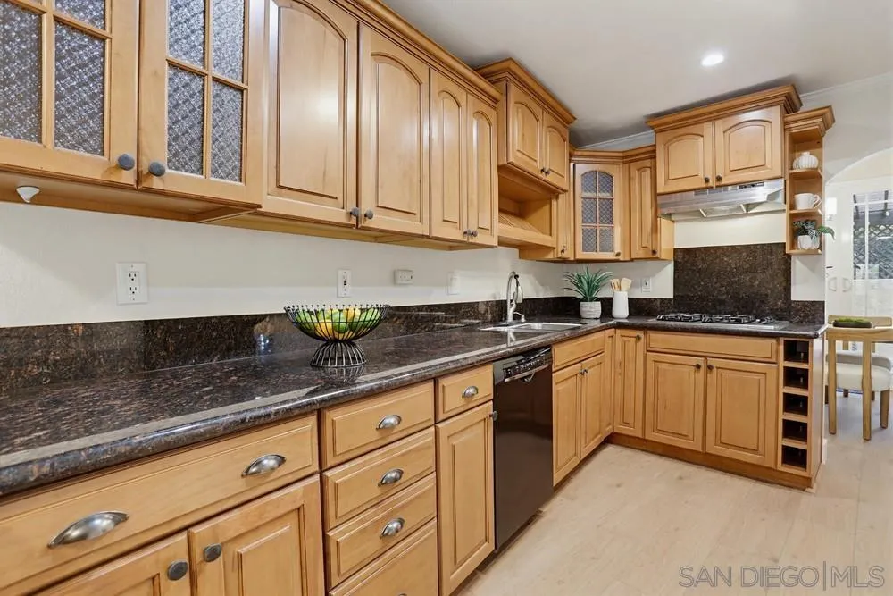 Photo #16: 260015434 Listing: Photo #16