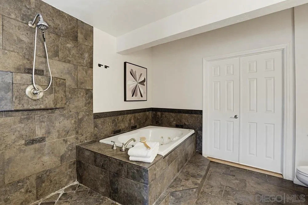 Photo #30: 260015434 Listing: Photo #30