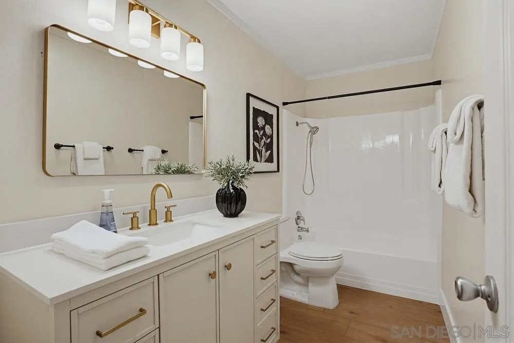 Photo #23: 260015434 Listing: Photo #23