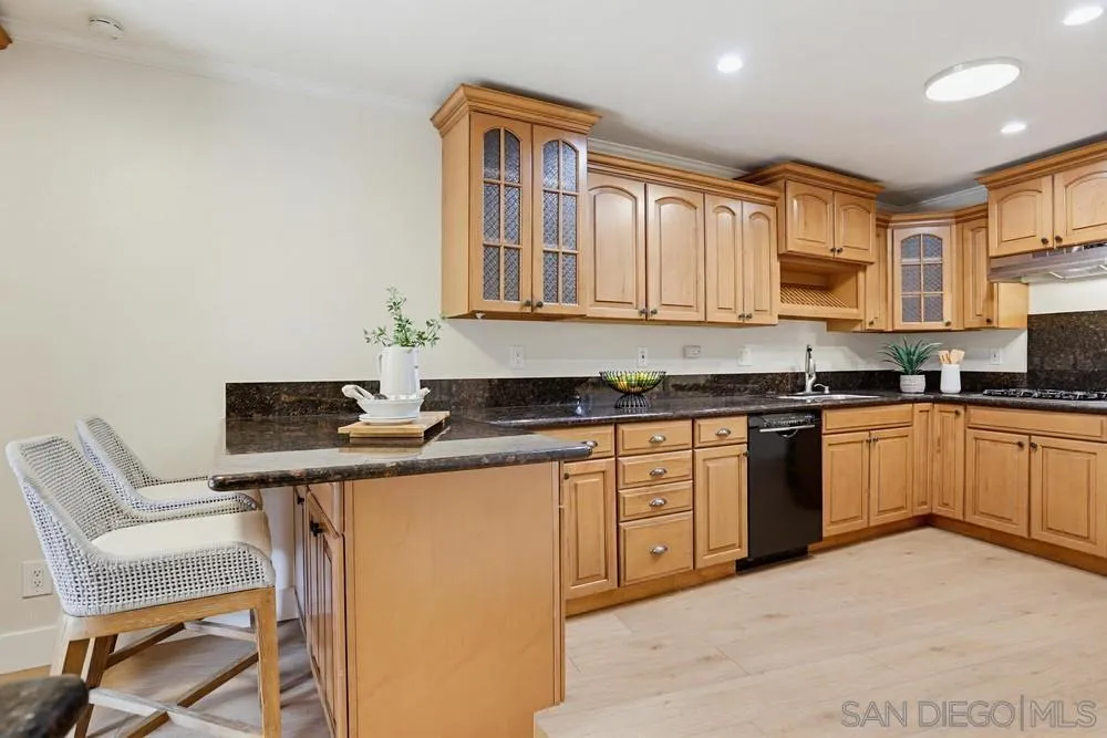 Photo #17: 260015434 Listing: Photo #17