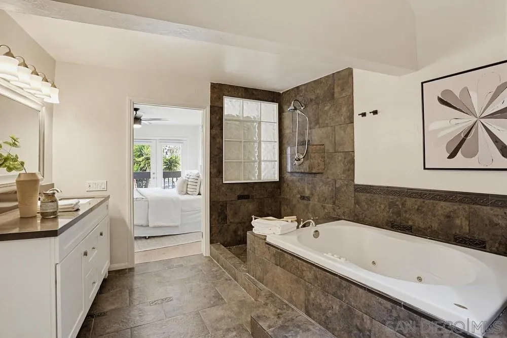 Photo #33: 260015434 Listing: Photo #33
