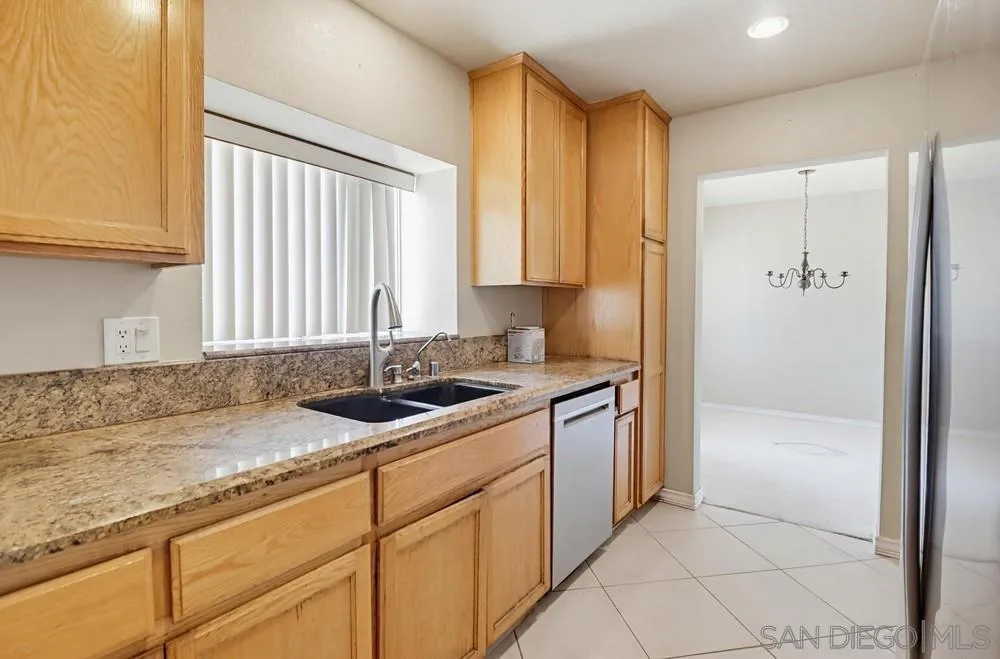 https://cdn.realtyfeed.com/cdn/127/260015439/c281eaefeaceb688fcfa71ac133f9fb3.webp