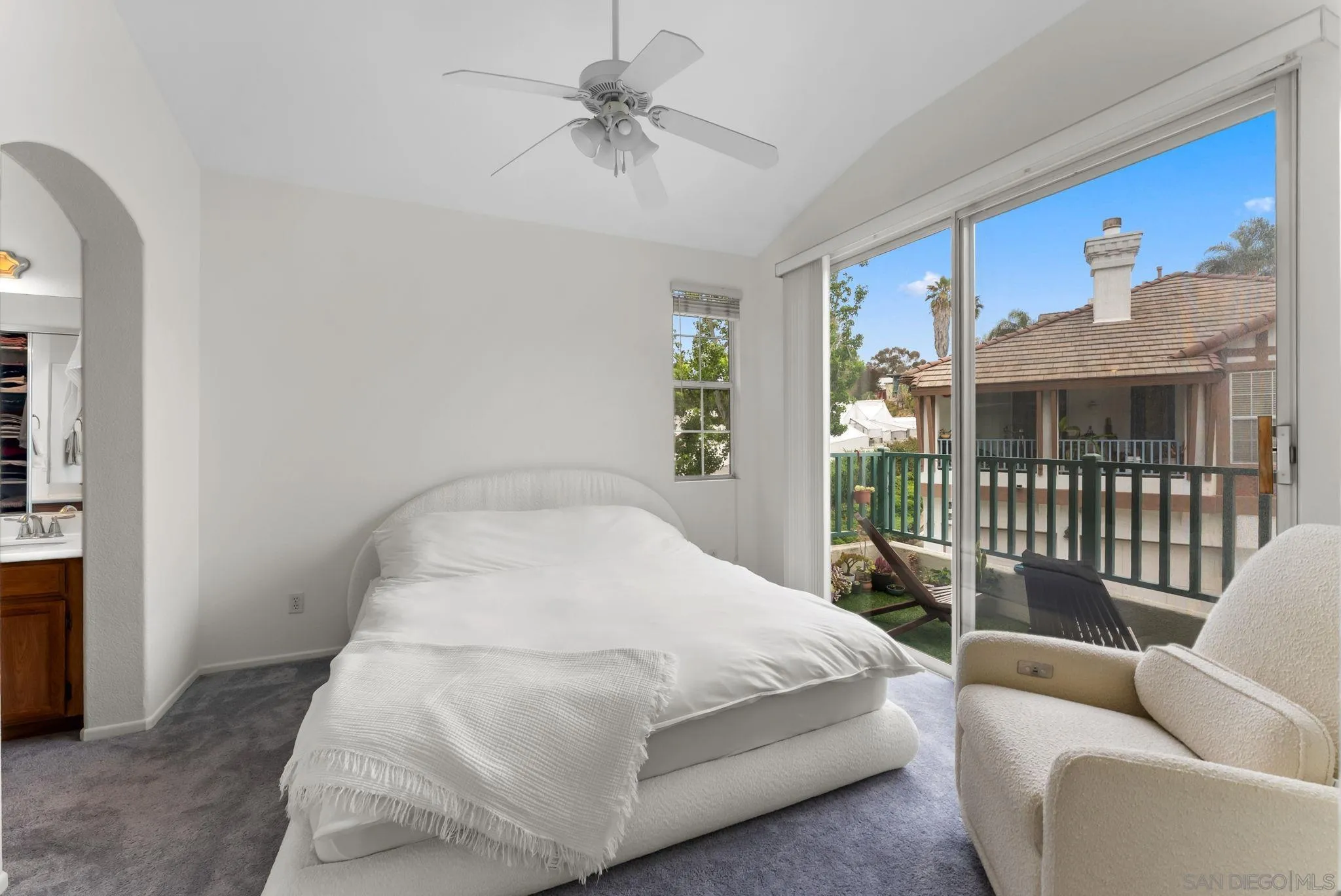 Photo #10: 260015444 Listing: Photo #10