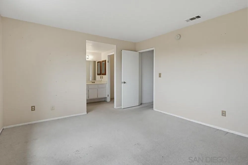 https://cdn.realtyfeed.com/cdn/127/260015447/0c4b01ab875d58beacda58dd0a853c40.webp