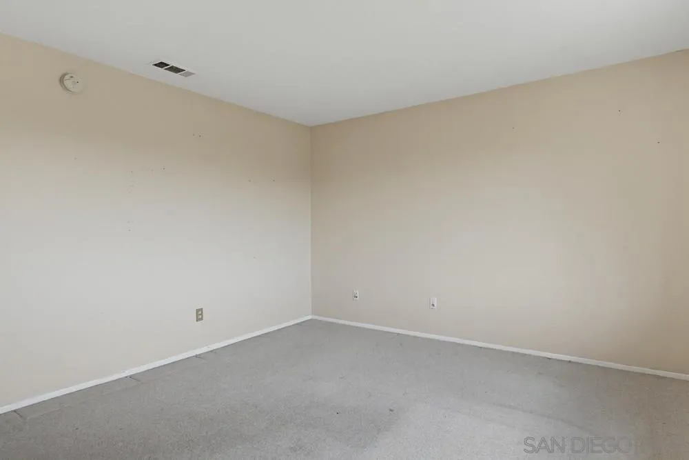 https://cdn.realtyfeed.com/cdn/127/260015447/0d2a053b8c4259aa09fd776871c3f360.webp