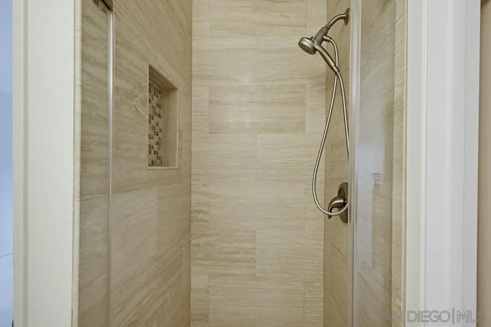 https://cdn.realtyfeed.com/cdn/127/260015447/16a623378b8ea92e22f5130700d5d26a.webp