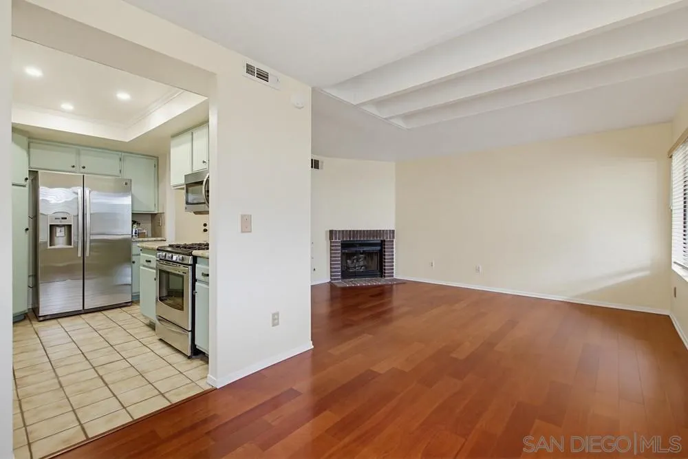 https://cdn.realtyfeed.com/cdn/127/260015447/5b6f007f2e8816ad43ea5c6524f2cc4d.webp