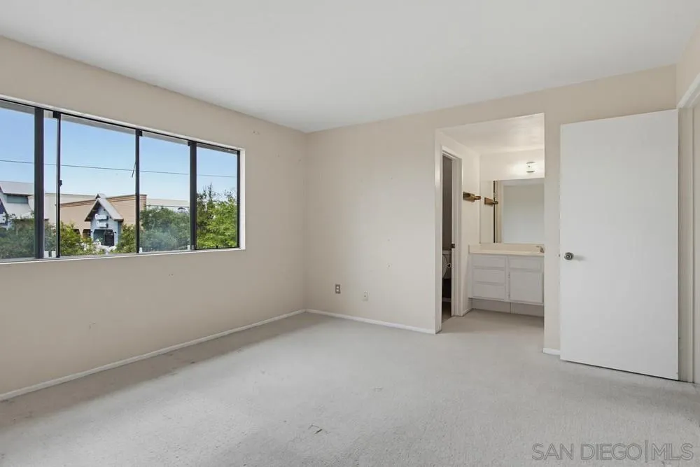 https://cdn.realtyfeed.com/cdn/127/260015447/8cbfdc74e25bb97297c240e66314e10b.webp