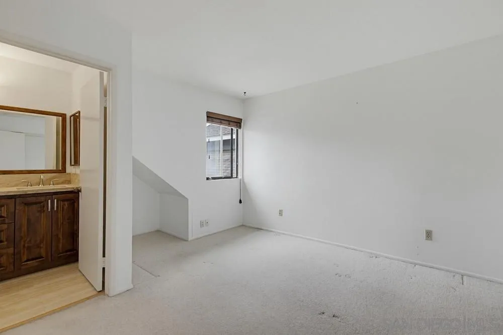https://cdn.realtyfeed.com/cdn/127/260015447/a56728831ecb5c0437a337b99d2ab4dd.webp