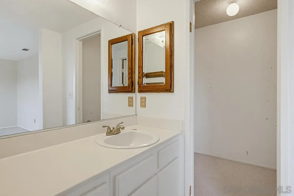 https://cdn.realtyfeed.com/cdn/127/260015447/c2a3b4d1fefe20a115a741f1b81ba45a.webp