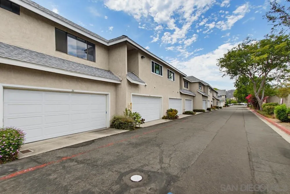 https://cdn.realtyfeed.com/cdn/127/260015447/d1c25933e9dc755769b7301eb19bf027.webp