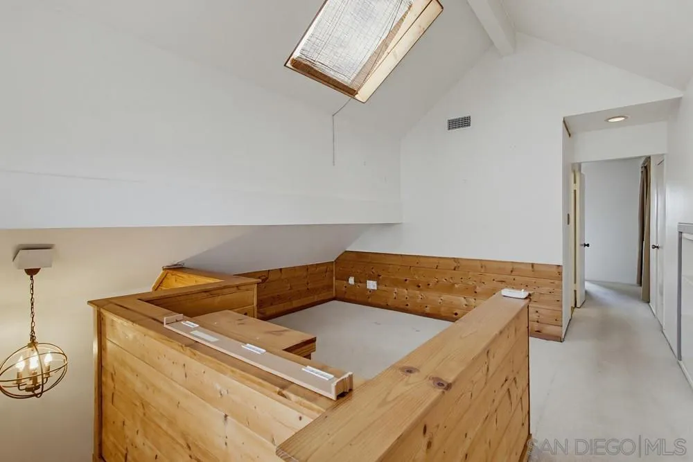 https://cdn.realtyfeed.com/cdn/127/260015447/e12fc0a9c63e313133722af34814d29d.webp
