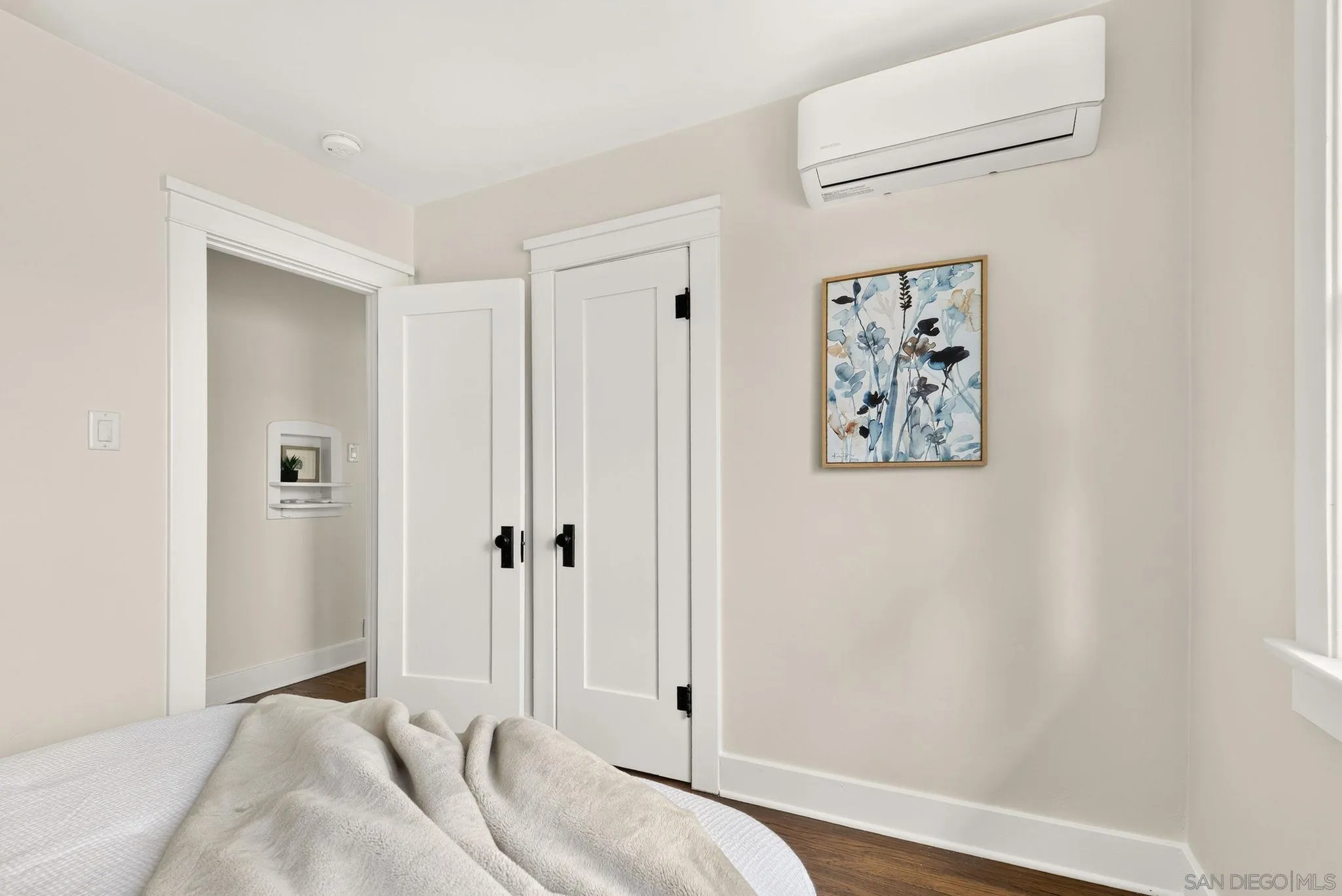 https://cdn.realtyfeed.com/cdn/127/260015449/ce795f575daf14a632b386a3663f0232.webp