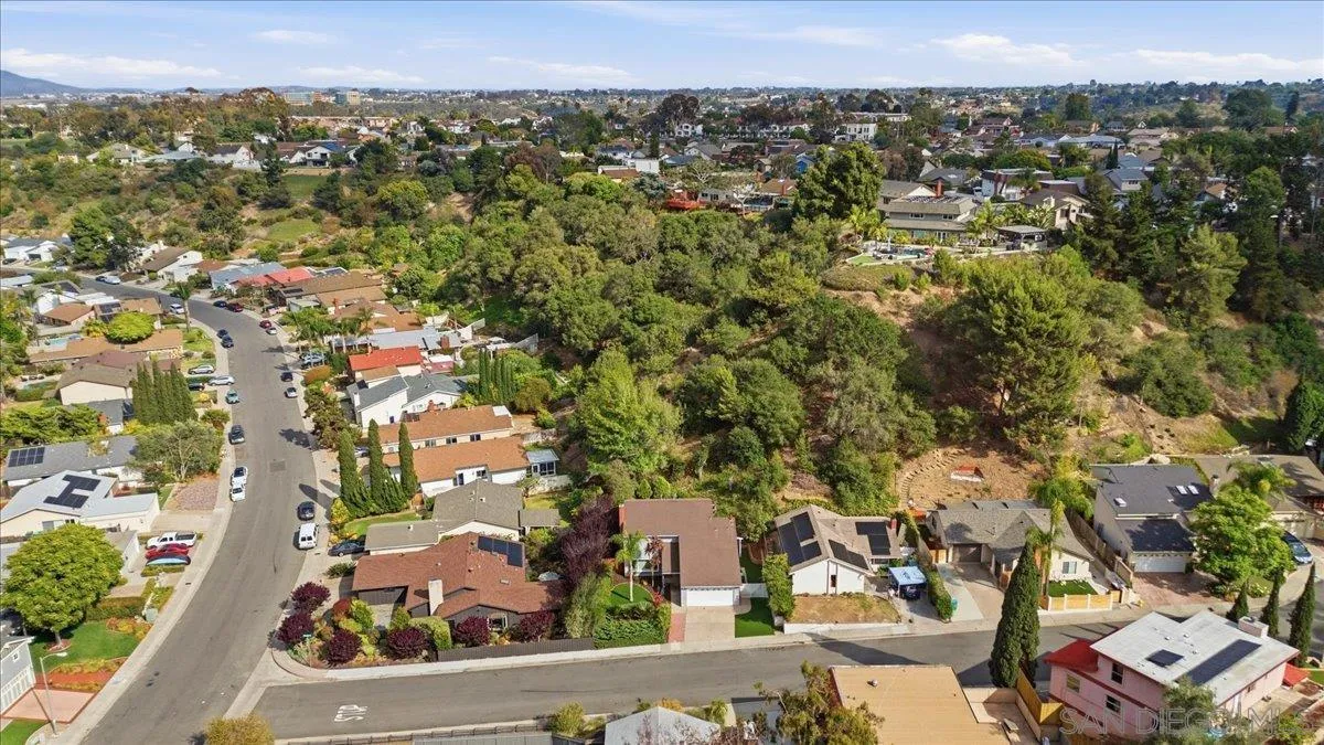 https://cdn.realtyfeed.com/cdn/127/260015450/0ed55a089480675f8477d8087b9327d6.webp